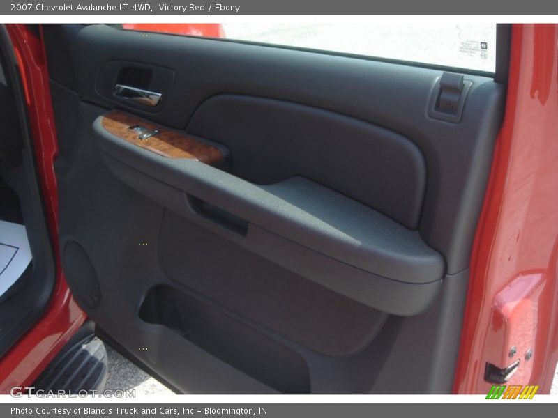Victory Red / Ebony 2007 Chevrolet Avalanche LT 4WD