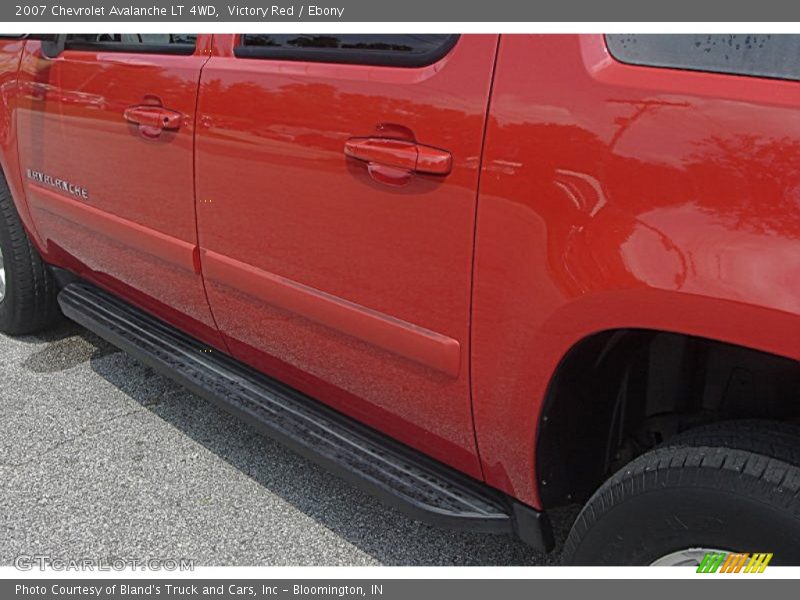 Victory Red / Ebony 2007 Chevrolet Avalanche LT 4WD