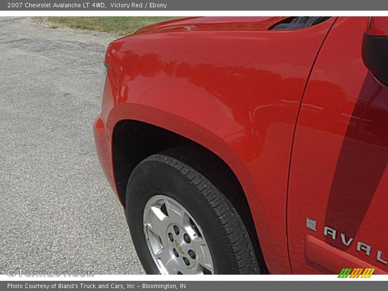 Victory Red / Ebony 2007 Chevrolet Avalanche LT 4WD