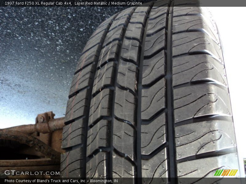 Laser Red Metallic / Medium Graphite 1997 Ford F250 XL Regular Cab 4x4