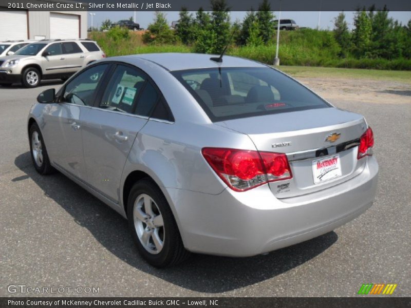 Silver Ice Metallic / Jet Black 2011 Chevrolet Cruze LT
