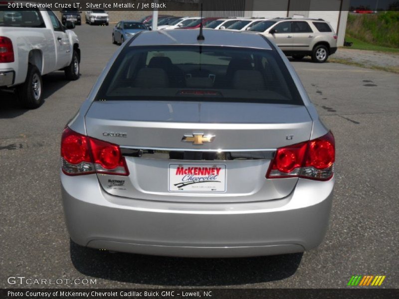 Silver Ice Metallic / Jet Black 2011 Chevrolet Cruze LT