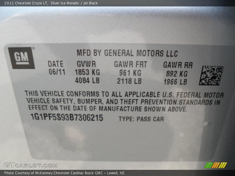 Silver Ice Metallic / Jet Black 2011 Chevrolet Cruze LT