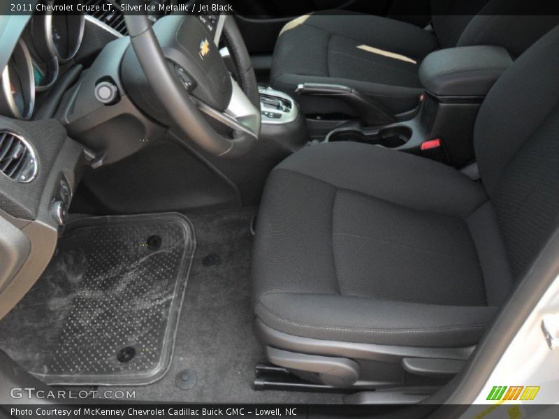 Silver Ice Metallic / Jet Black 2011 Chevrolet Cruze LT