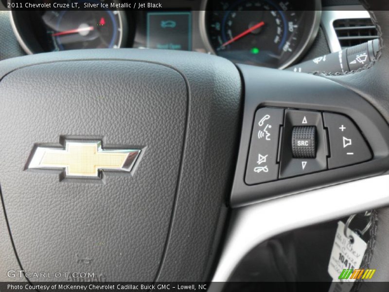 Silver Ice Metallic / Jet Black 2011 Chevrolet Cruze LT