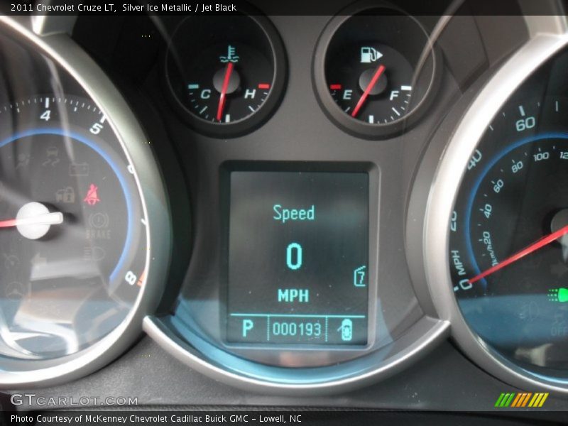 Silver Ice Metallic / Jet Black 2011 Chevrolet Cruze LT