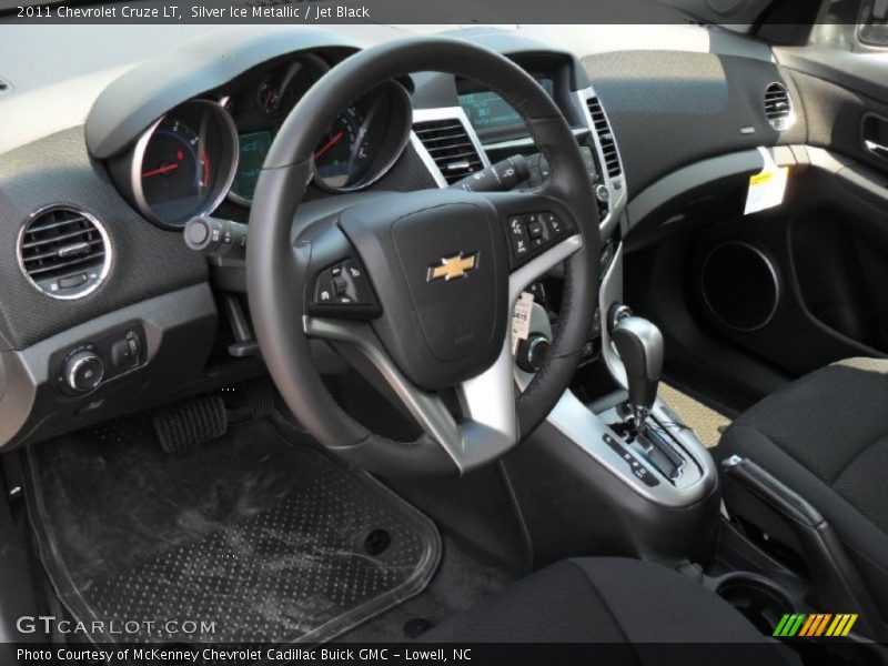 Silver Ice Metallic / Jet Black 2011 Chevrolet Cruze LT