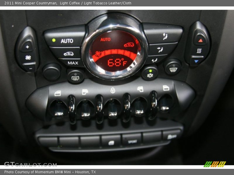 Controls of 2011 Cooper Countryman