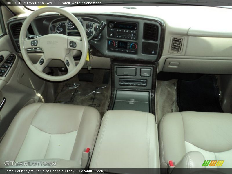 Summit White / Sandstone 2005 GMC Yukon Denali AWD