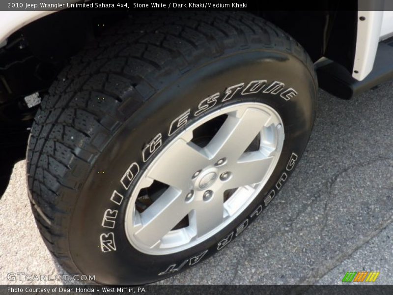 Stone White / Dark Khaki/Medium Khaki 2010 Jeep Wrangler Unlimited Sahara 4x4