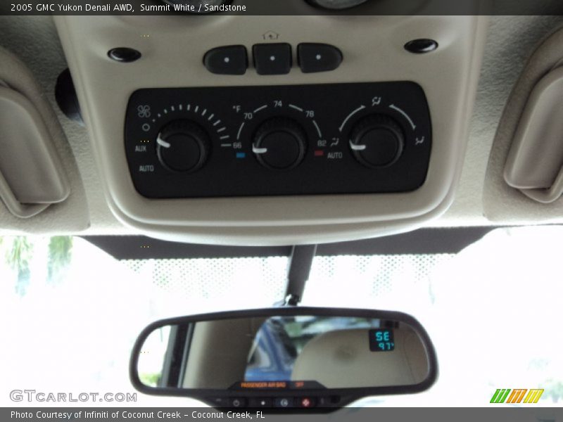 Summit White / Sandstone 2005 GMC Yukon Denali AWD