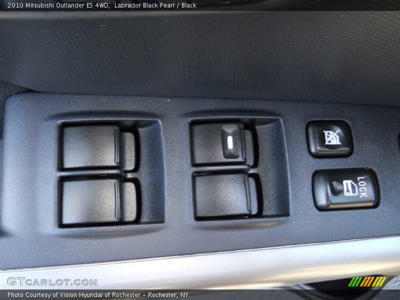 Labrador Black Pearl / Black 2010 Mitsubishi Outlander ES 4WD