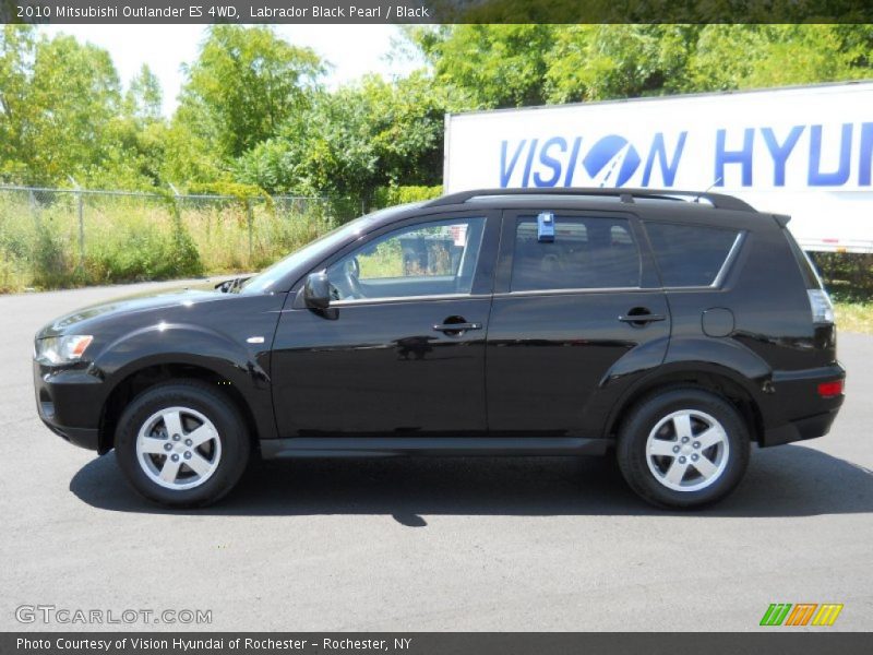 Labrador Black Pearl / Black 2010 Mitsubishi Outlander ES 4WD