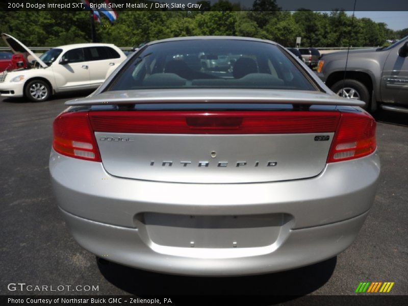  2004 Intrepid SXT Bright Silver Metallic