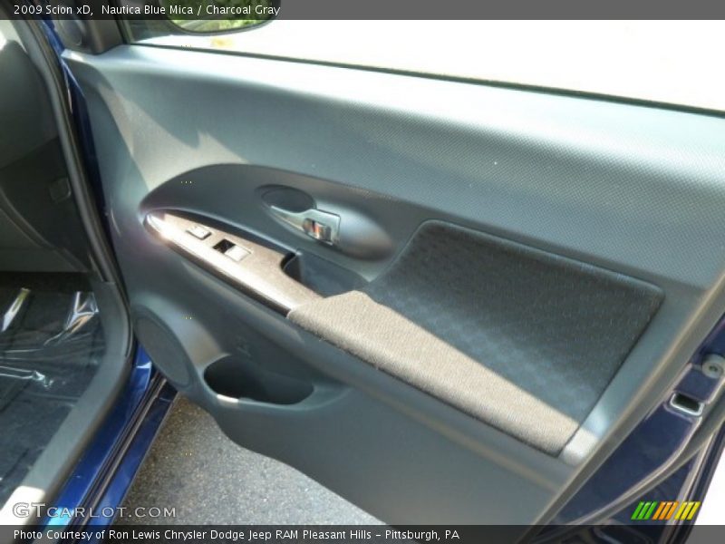 Nautica Blue Mica / Charcoal Gray 2009 Scion xD