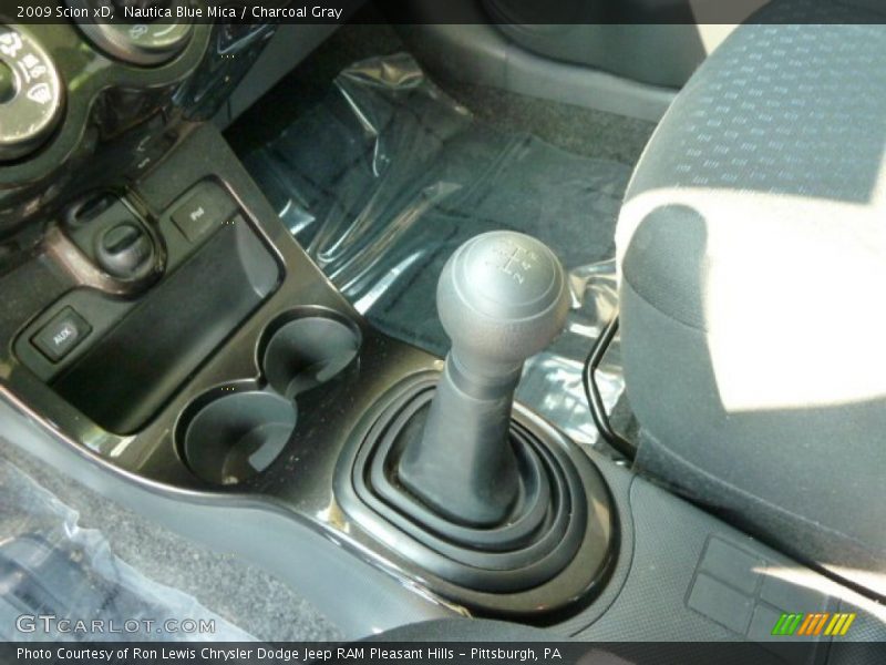 Nautica Blue Mica / Charcoal Gray 2009 Scion xD