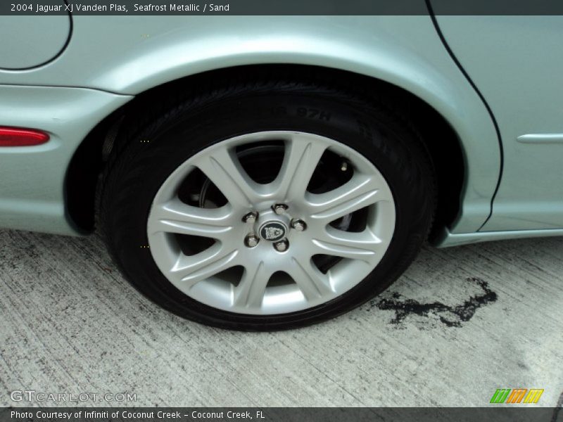 Seafrost Metallic / Sand 2004 Jaguar XJ Vanden Plas
