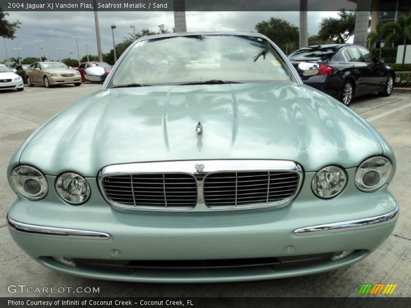 Seafrost Metallic / Sand 2004 Jaguar XJ Vanden Plas
