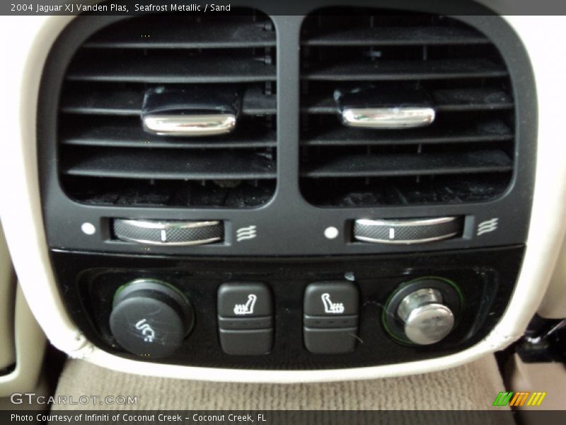 Seafrost Metallic / Sand 2004 Jaguar XJ Vanden Plas