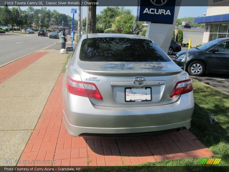 Classic Silver Metallic / Charcoal 2009 Toyota Camry SE