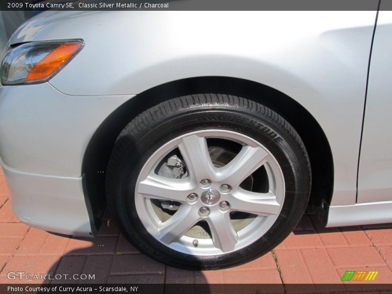 Classic Silver Metallic / Charcoal 2009 Toyota Camry SE