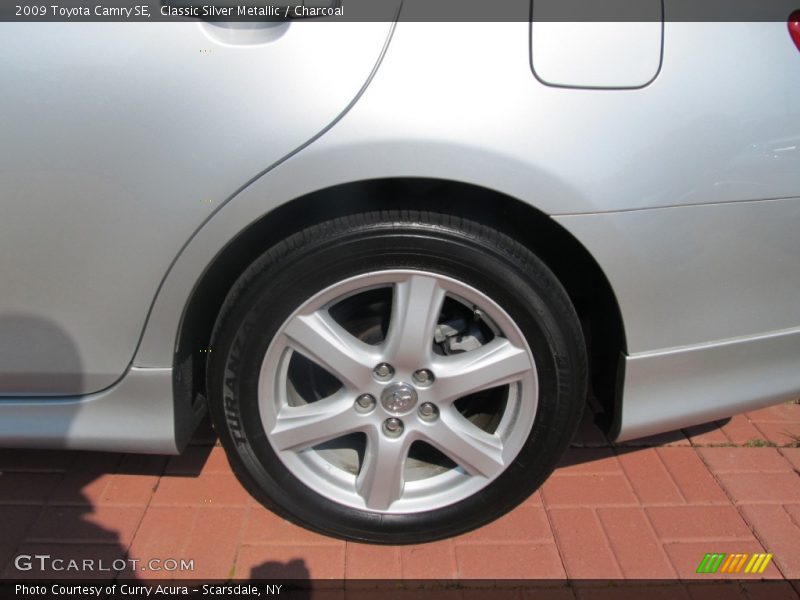 Classic Silver Metallic / Charcoal 2009 Toyota Camry SE