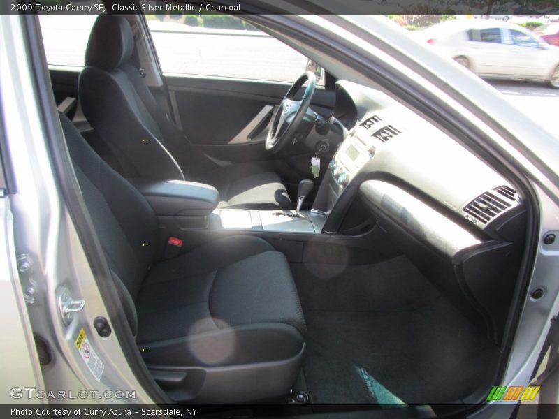 Classic Silver Metallic / Charcoal 2009 Toyota Camry SE