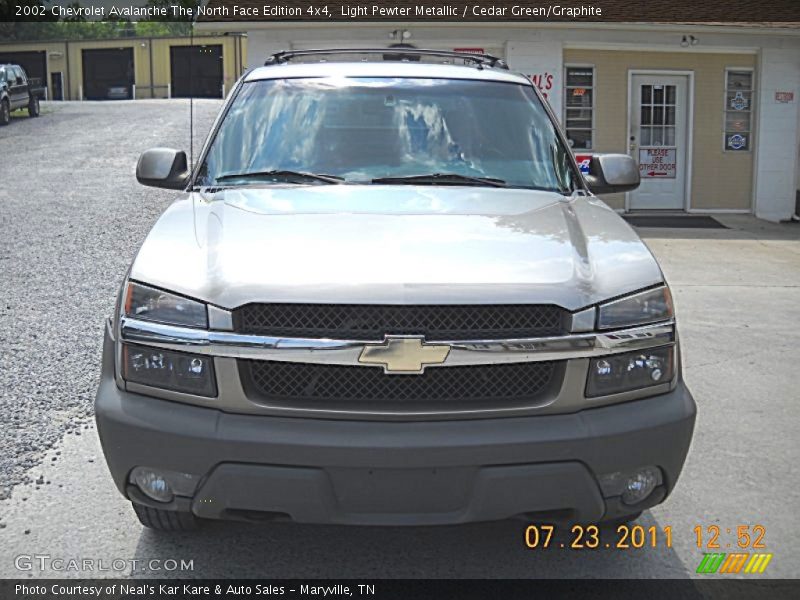 Light Pewter Metallic / Cedar Green/Graphite 2002 Chevrolet Avalanche The North Face Edition 4x4