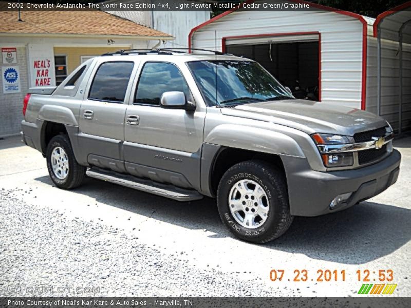 Light Pewter Metallic / Cedar Green/Graphite 2002 Chevrolet Avalanche The North Face Edition 4x4