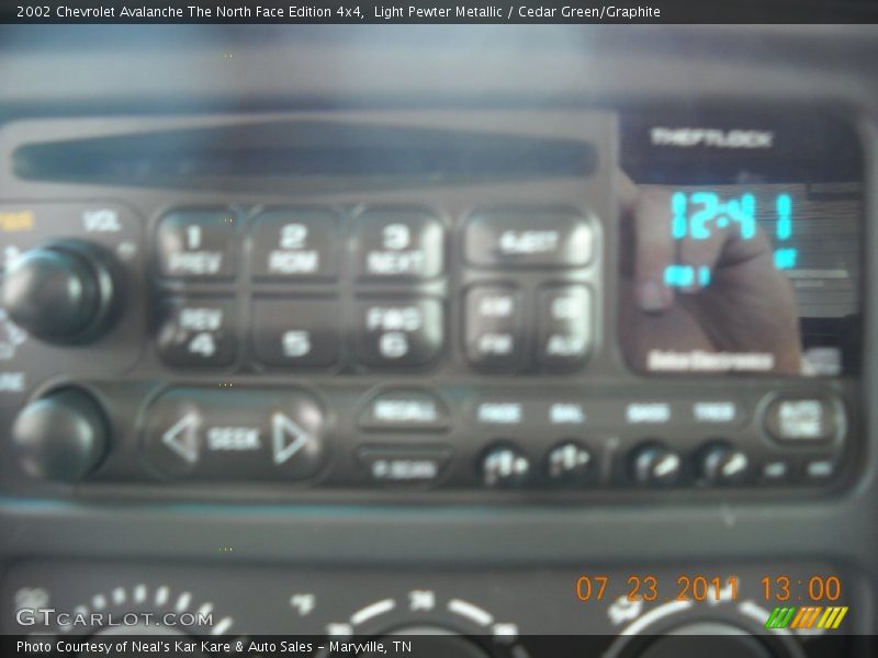Light Pewter Metallic / Cedar Green/Graphite 2002 Chevrolet Avalanche The North Face Edition 4x4