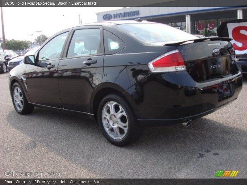 Black / Charcoal Black 2008 Ford Focus SES Sedan
