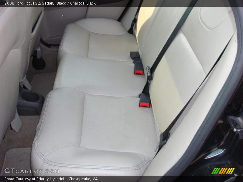 Black / Charcoal Black 2008 Ford Focus SES Sedan