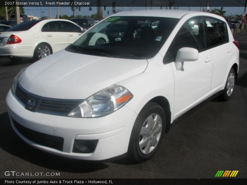 Fresh Powder / Charcoal 2007 Nissan Versa S