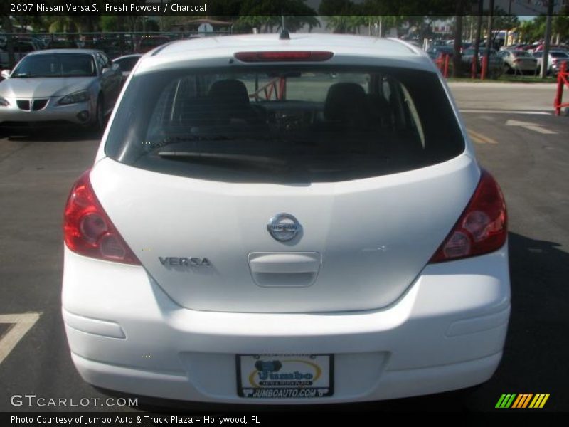 Fresh Powder / Charcoal 2007 Nissan Versa S