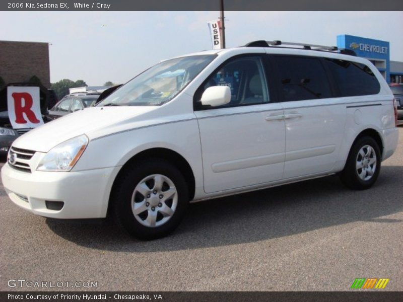 White / Gray 2006 Kia Sedona EX
