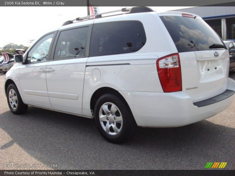 White / Gray 2006 Kia Sedona EX