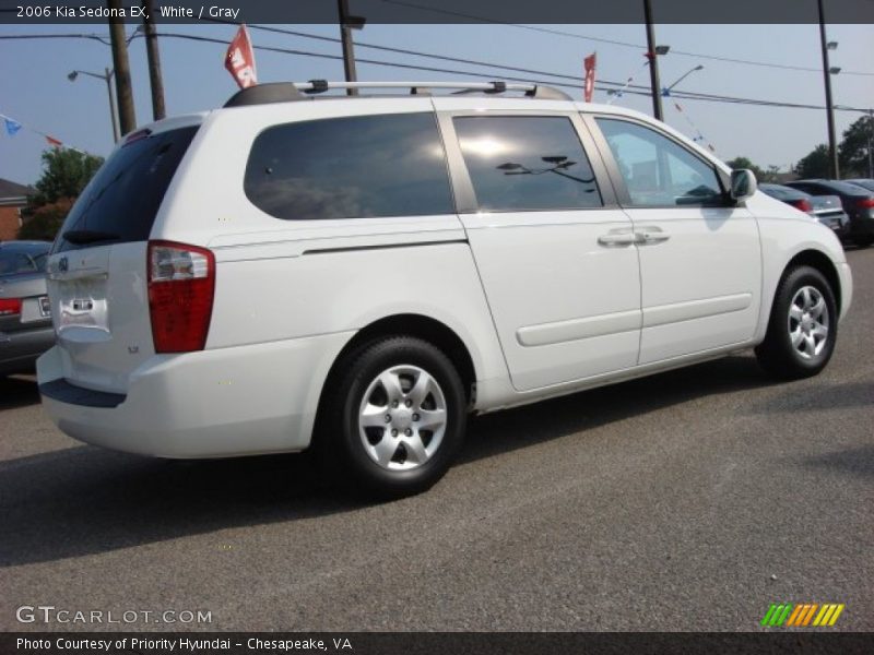 White / Gray 2006 Kia Sedona EX