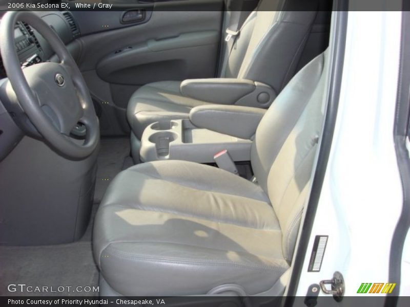 White / Gray 2006 Kia Sedona EX