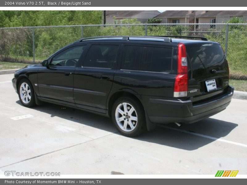 Black / Beige/Light Sand 2004 Volvo V70 2.5T