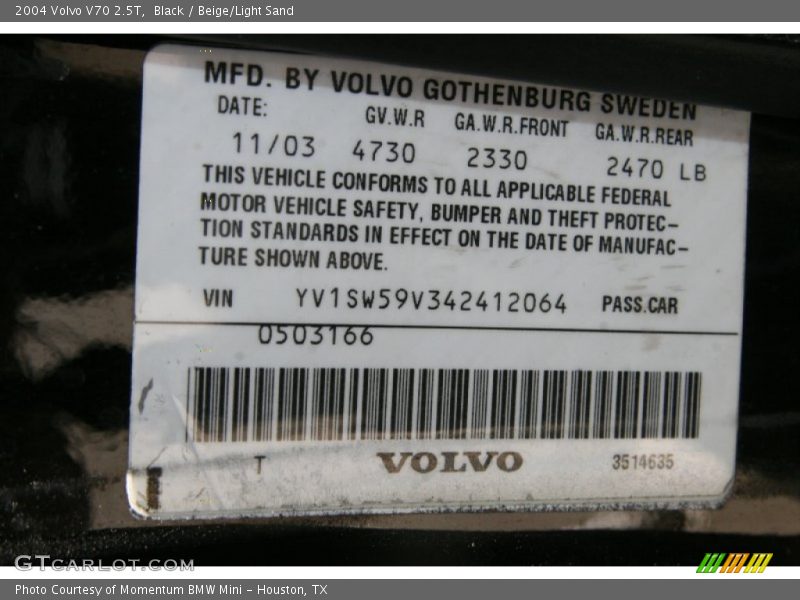Black / Beige/Light Sand 2004 Volvo V70 2.5T