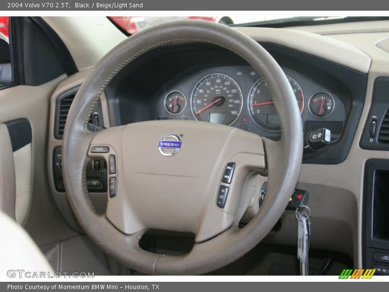  2004 V70 2.5T Steering Wheel