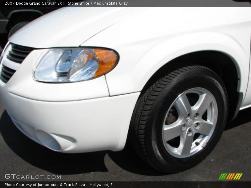 Stone White / Medium Slate Gray 2007 Dodge Grand Caravan SXT