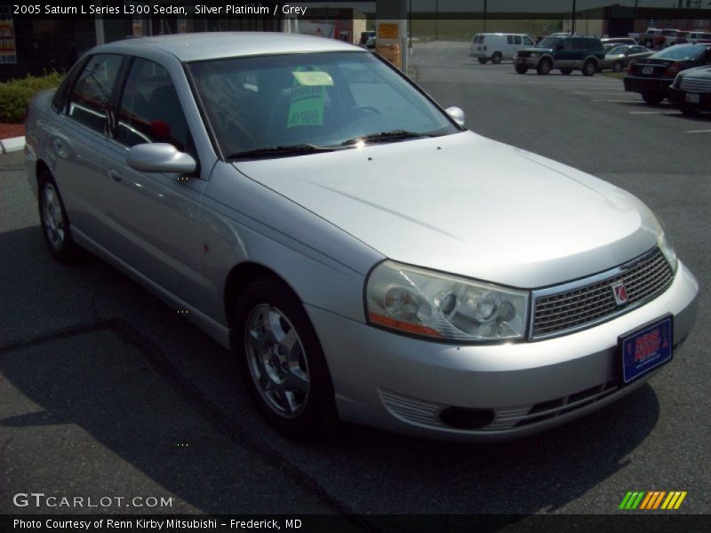 Silver Platinum / Grey 2005 Saturn L Series L300 Sedan