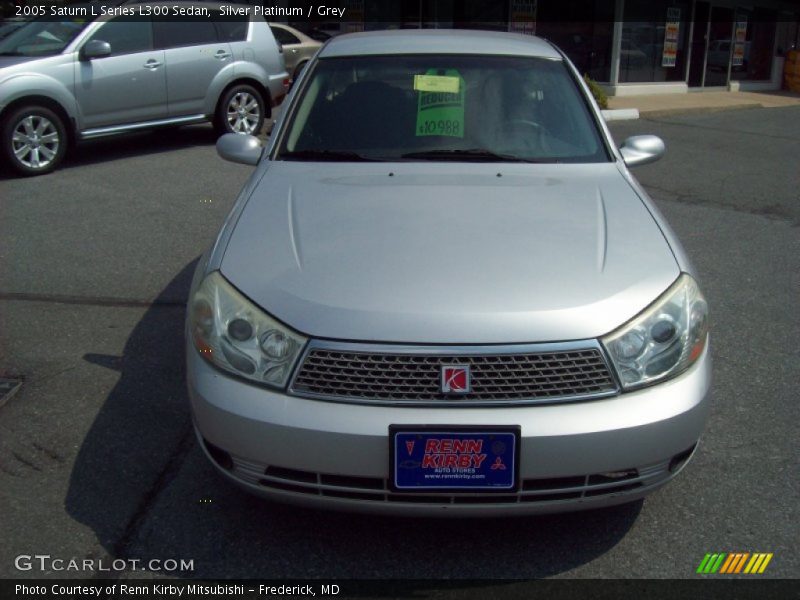 Silver Platinum / Grey 2005 Saturn L Series L300 Sedan