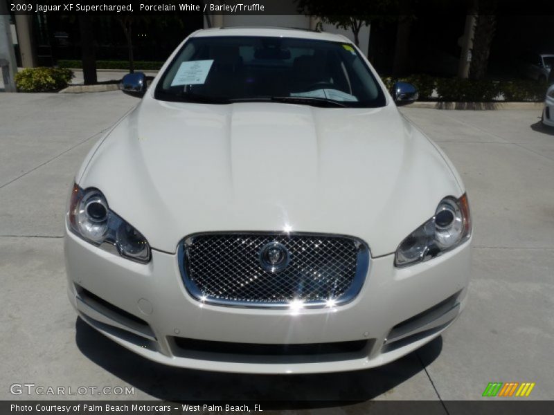 Porcelain White / Barley/Truffle 2009 Jaguar XF Supercharged