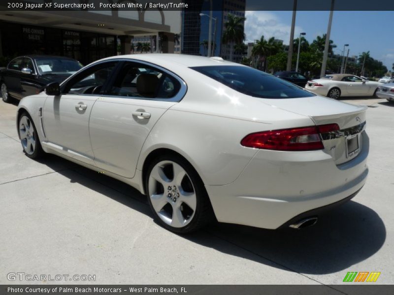 Porcelain White / Barley/Truffle 2009 Jaguar XF Supercharged