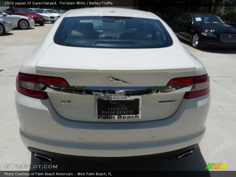 Porcelain White / Barley/Truffle 2009 Jaguar XF Supercharged