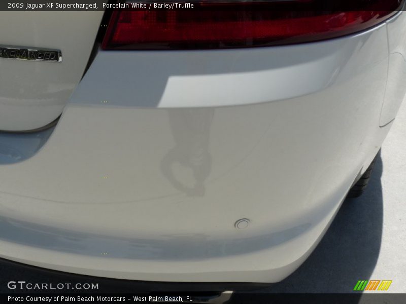 Porcelain White / Barley/Truffle 2009 Jaguar XF Supercharged