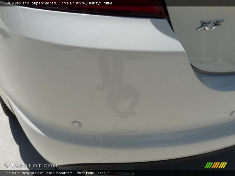 Porcelain White / Barley/Truffle 2009 Jaguar XF Supercharged