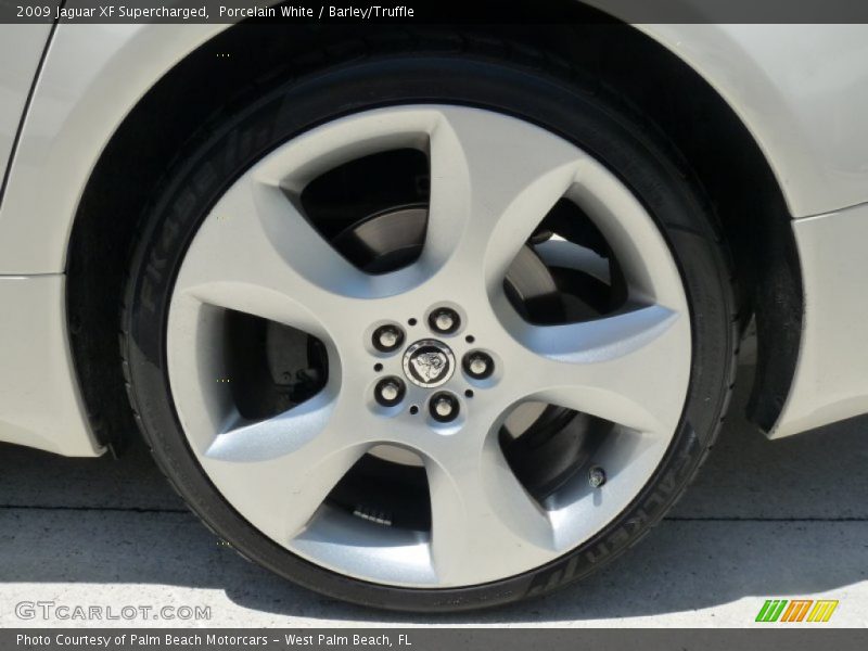Porcelain White / Barley/Truffle 2009 Jaguar XF Supercharged